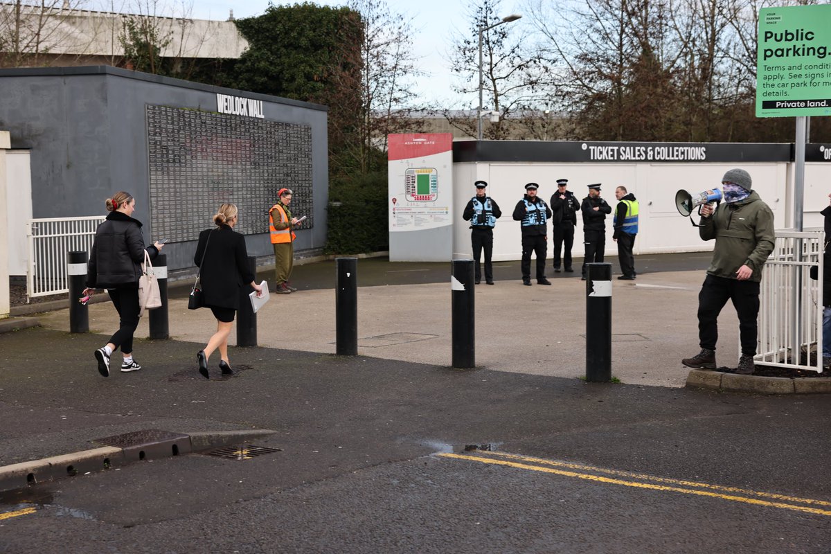 2024/03/05 Stop the arms fair protest

#bristolpalestine #armsfair #armsfairprotest #palestine #ashtongate #ashtongatestadium #ashtongatebristol #futureindirectfires #bristolcity #elbitsystems