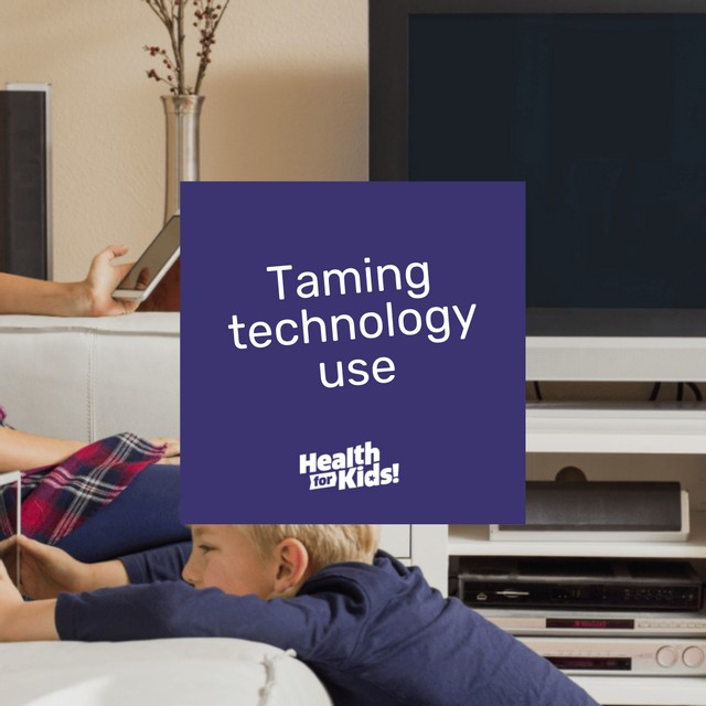 🖥️ Digital #technology can be great, but too much #screentime can have a negative impact on children’s academic achievement, physical health, emotional development and sleep. 🤔 So how can we achieve a balance? ➡️ Here are some tips: bit.ly/tamingtechnolo… #healthforkids