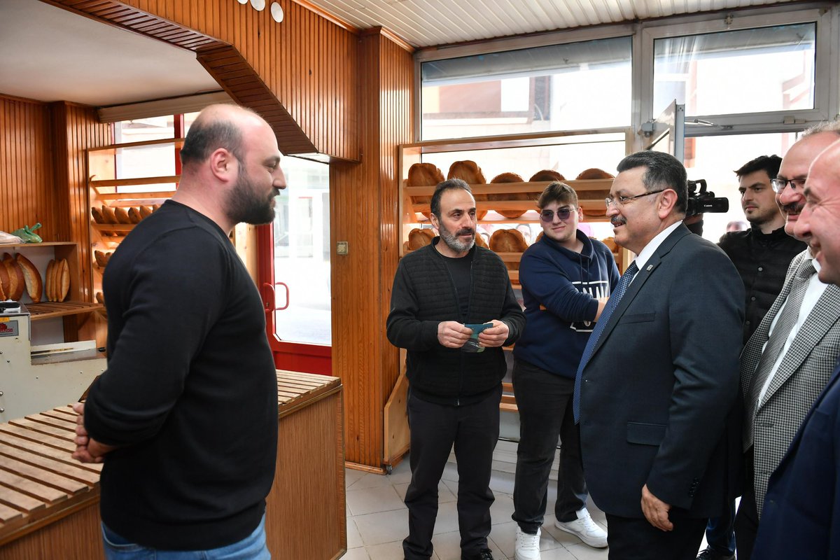ahmetmgenc's tweet photo. Dernekpazarı’nda bizi bağrına basan hemşehrilerimizle gönülden kucaklaştık.

Tüm gayretimizle  #HazırızKararlıyız

📍Dernekpazarı https://t.co/c33V7RIhNF