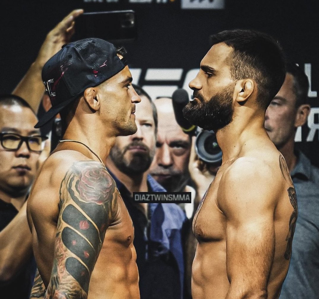 CultureMMA_'s tweet photo. En 48h… 

Lequel combat vous hype le plus entre ces 2️⃣ dingueries qui auront lieu jeudi &amp; samedi❓

RT 🔄 POIRIER vs. BSD à l’#UFC299
FAV ❤️ DOUMBÉ vs. BAKI au #PFLParis https://t.co/rmxylCmv2A