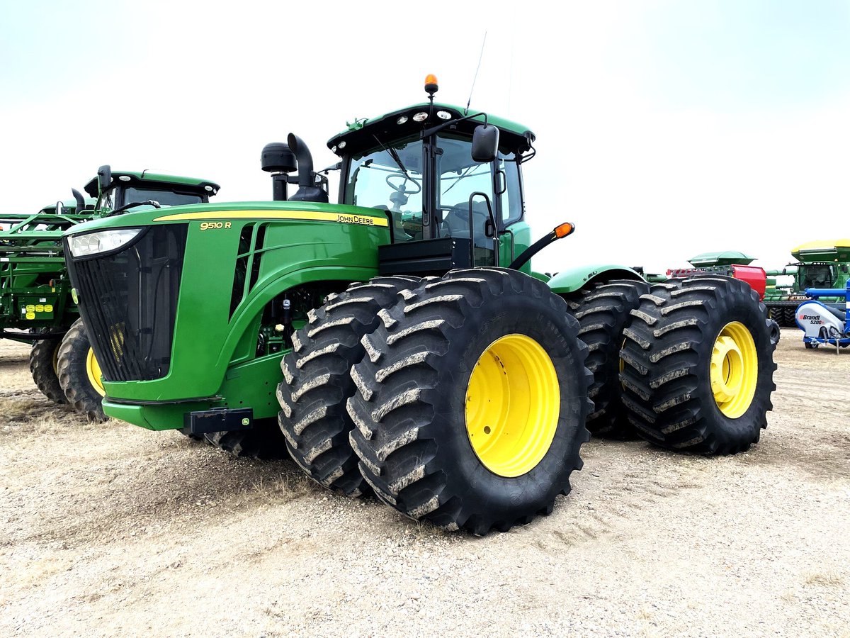 Spring is just around the corner, but we can't wait to showcase this trusty 2013 John Deere 9510R for #TractorTuesday. Discover its potential here: bit.ly/3uSK9M8
#BrandtUsedEquipment #BrandtAg #UsedAg #4WDTractor