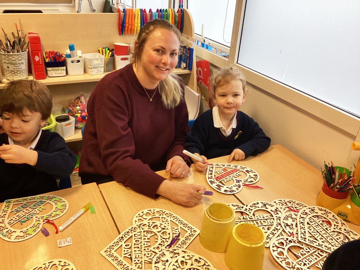 SaintNicksSch's tweet photo. A fabulous morning in #StNicksReception class for pupils and families at our Mother's Day event today. 
Arts and crafts we in abundance, with pupils decorating Mother's Day plaques, finger painting and biscuit decorating. A lovely morning was had by all. #StNicksEarlyYears https://t.co/qC9gm62o91