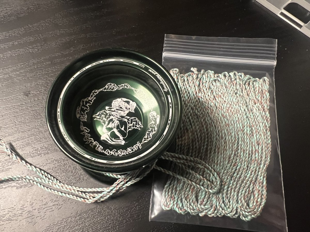 moon_angel14's tweet image. FlowString/Skinny 来ました(^-^)
チョコミント色ということで、
グリーン系の相性抜群(｡•ᴗ•｡)♡
素敵すぎ(ღ*ˇ ˇ*)｡o♡

#FlowWorks #FlowString