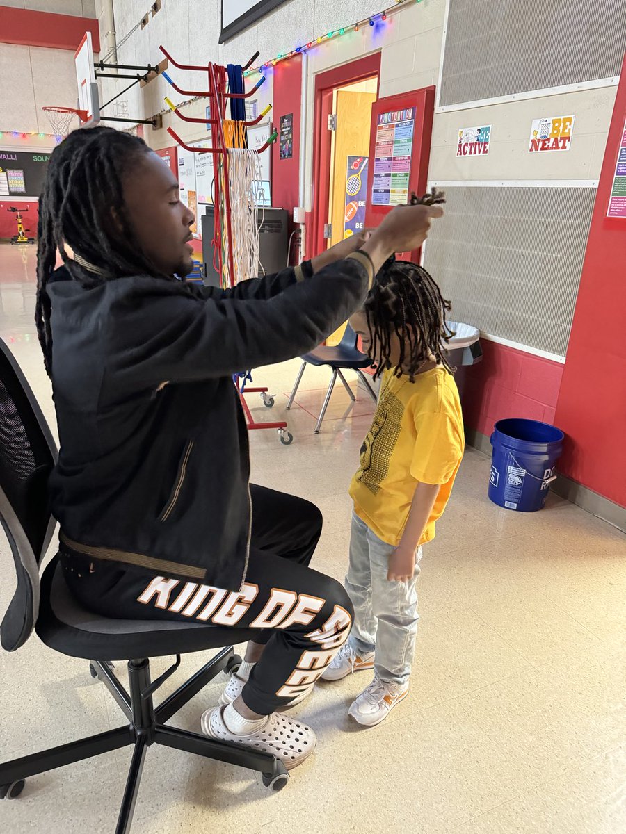 Representation matters! Thanks Coach Allen for being an amazing part of our Team and joining the mission to make a difference everyday ⁦@NISDMead⁩ ⁦@NISD⁩ ⁦@NISD_PE⁩