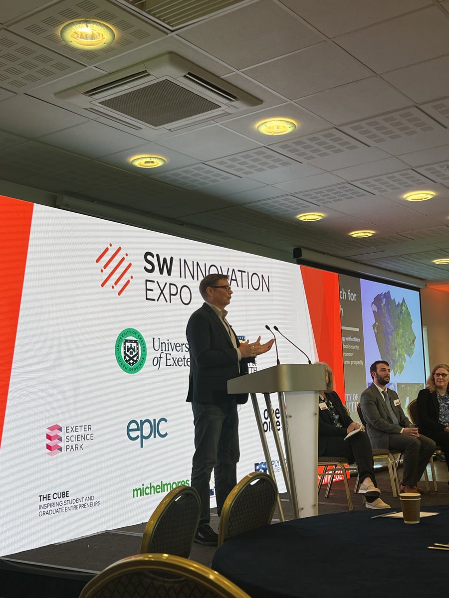 Prof. Will Blake spoke at @SWinnovationexp on the benefits of undertaking environmental diagnostics and generating data. @PlymUni and the SEI is exploring this via CRISPS and other AgriTech projects. More about CRISPS: plymouth.ac.uk/research/susta…