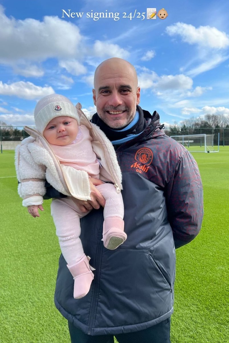 City_Xtra's tweet photo. Pep Guardiola with Bernardo Silva’s daughter at #ManCity this week. 🥹🩵 [IG] https://t.co/aH9U3grNxd