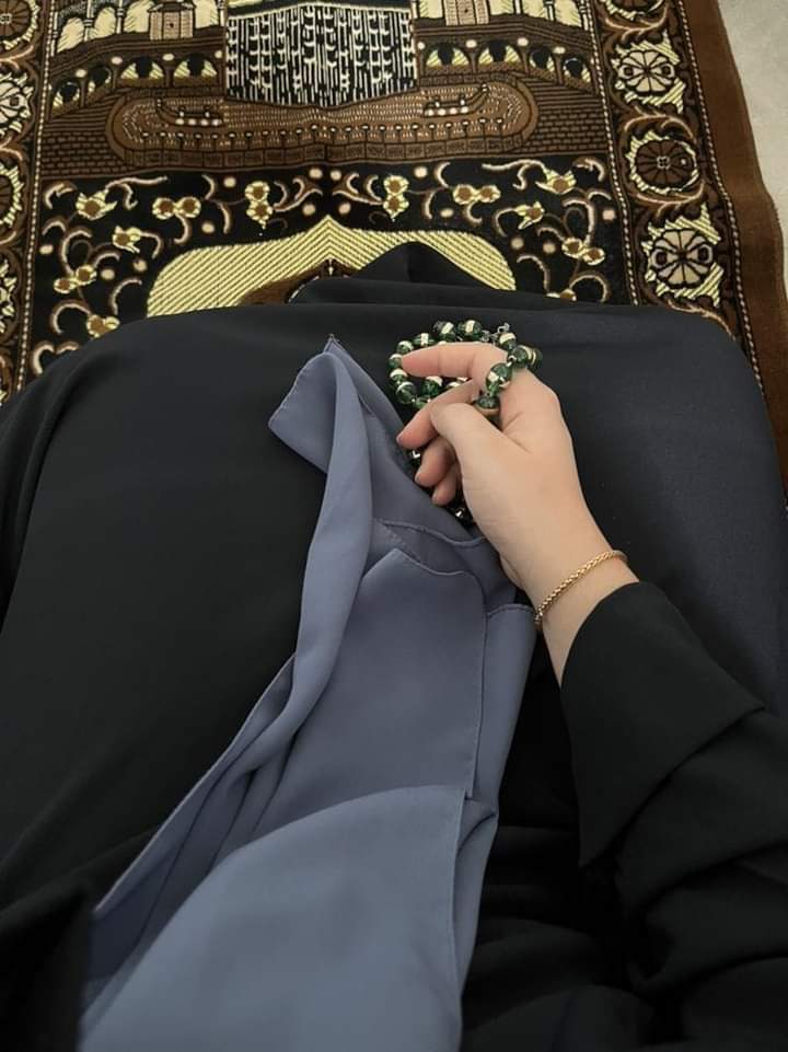 عافیت ملنے پر شکر ادا کرو کیونکہ یہ اس سے 
بہت بہترین ہے کہ تم آزمائش پاو اور صبر کرو...!!
