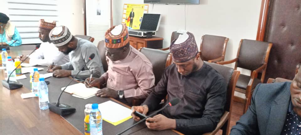 Minmap_Officiel's tweet photo. Séance de travail avec une mission du ministère des Finances du Nigeria, présidée par le SG du Ministère des Marchés Publics ce 05 mars 2024 https://t.co/GX1uPlKRKD