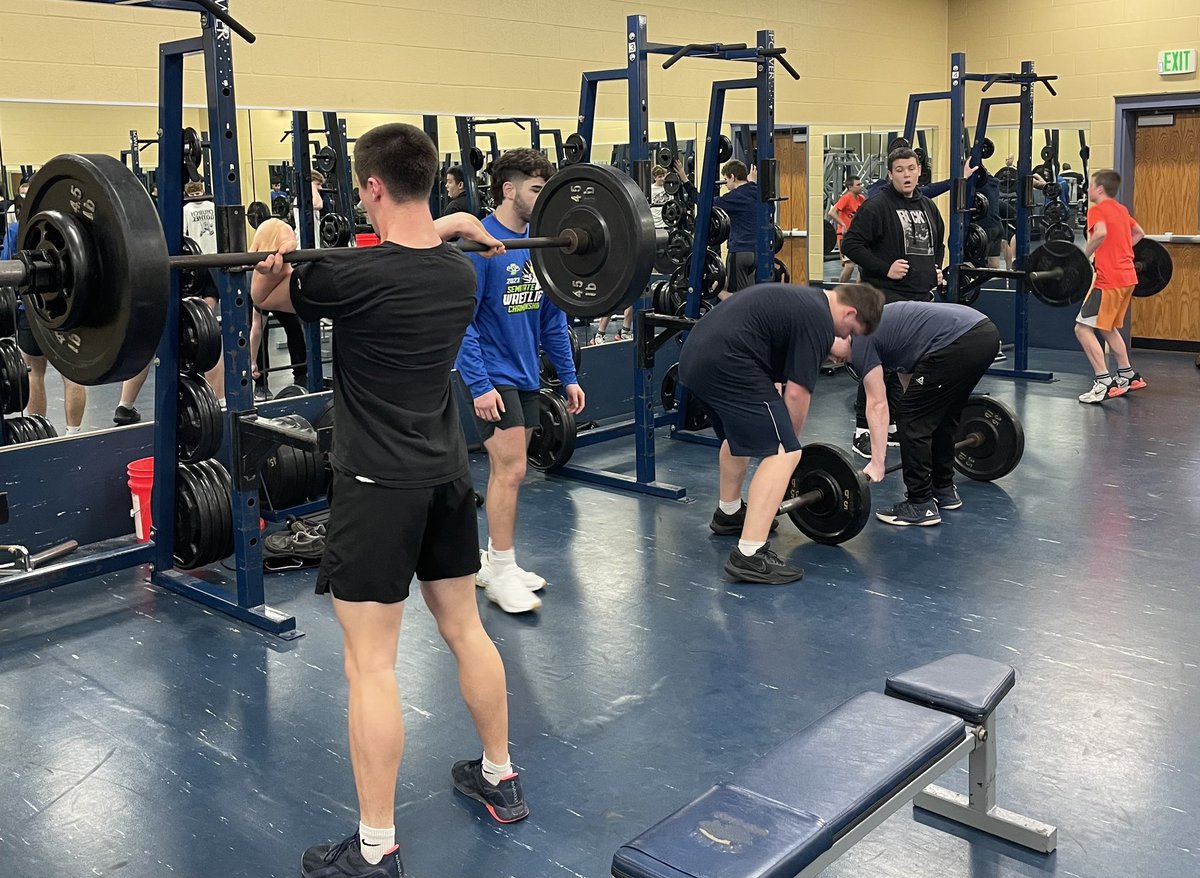OakHillFootbal1's tweet image. Outstanding first day of Operation Spring Cleaning! Great start to our spring workouts men!
“MANY PARTS - ONE TEAM”