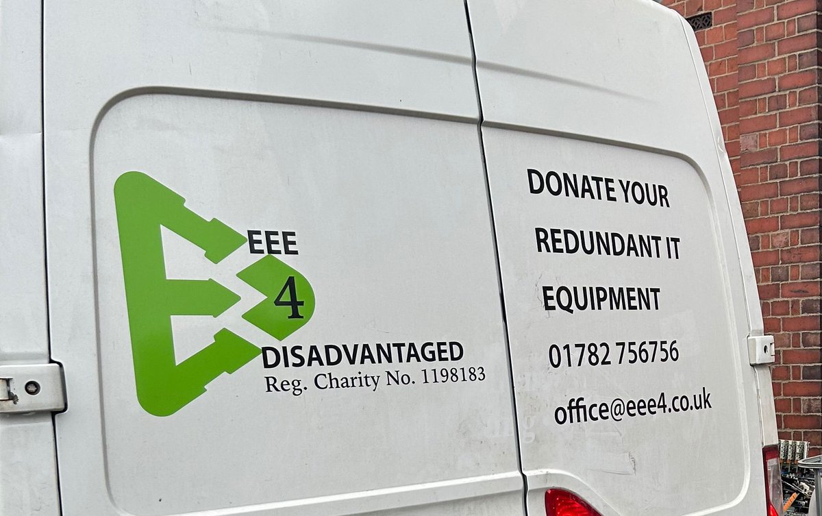EEE4Disadvantag's tweet image. Thank you to SapphireGraphics in Stoke for providing the FREE livery on the EEE4 van!

buff.ly/3ThjdPz

#stoke #charity #recycling #staffordshire