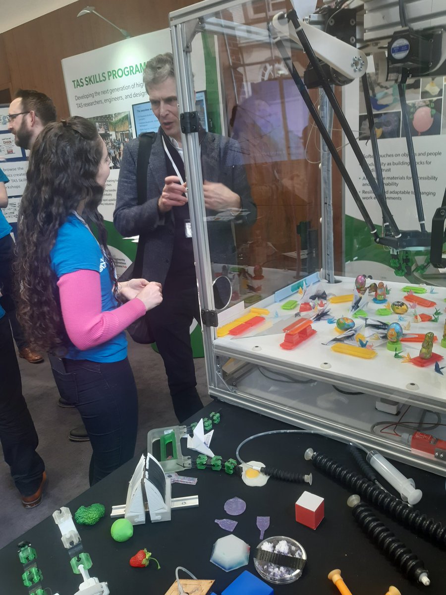 tas_function's tweet image. Grab some chocolate with our soft robot crane machine #softrobotics #TASShowcase24 #AutonomousSystems #AI