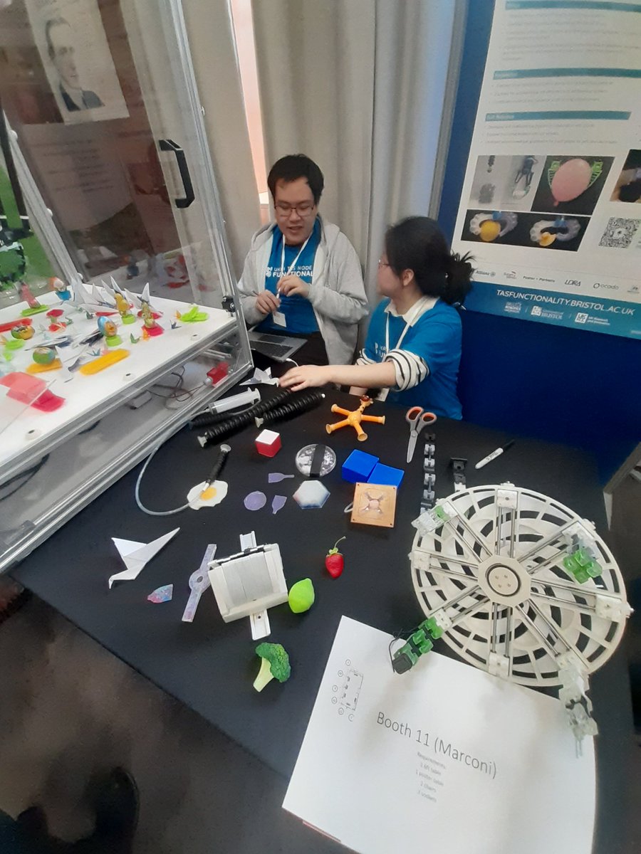 tas_function's tweet image. Grab some chocolate with our soft robot crane machine #softrobotics #TASShowcase24 #AutonomousSystems #AI