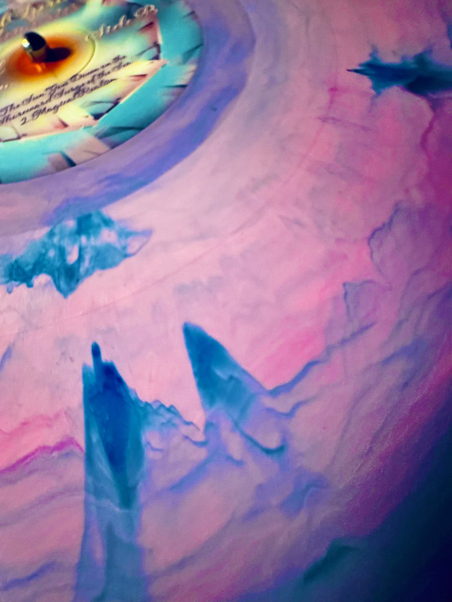 StachyDj's tweet image. the topography of #slushwave on #vinylrecords as 
a magical realism in #vaporwave in the
mindspring memories of @angelbbgrrl420 so to say.
.
after over 3 hrs.long opus deo Binary Ocean on double @NoProblemaTapes - a worthy successor, love it.
.