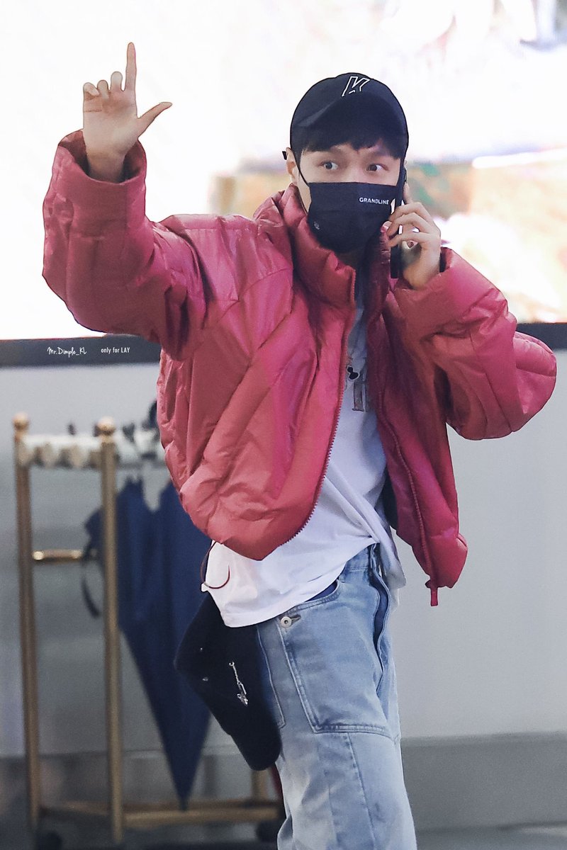 240305 CSX🛫@layzhang #LayZhang #ZhangYixing #张艺兴 #Lay #Yixing #레이 #レイ #장이씽 #อี้ชิง