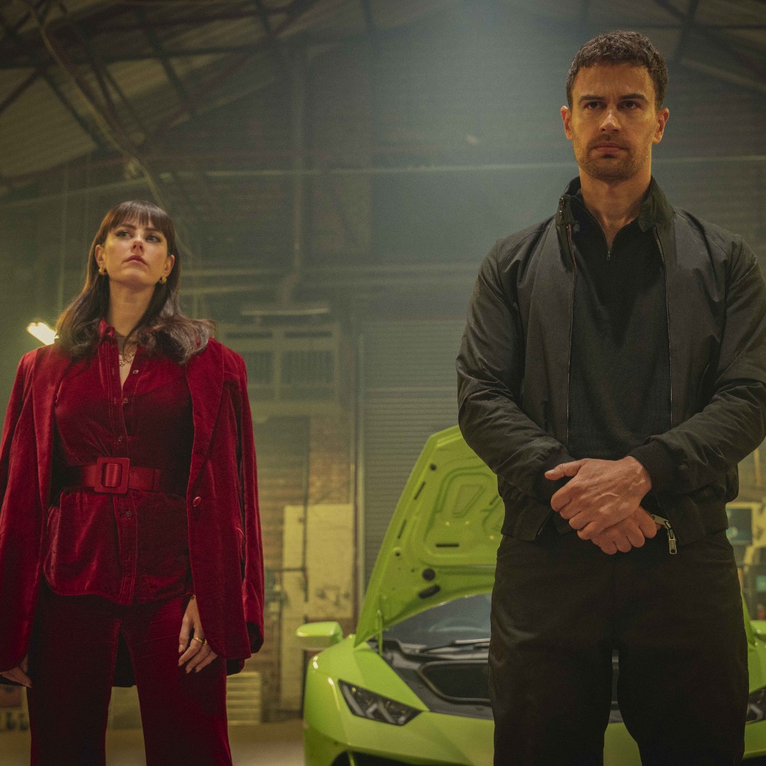 Moonagepictures's tweet image. Catch us tonight at the world premiere of The Gentlemen at the Theatre Royal Drury Lane!

The Gentlemen will be available on Netflix this Thursday, March 7th. We can't wait for you to see it! 
-
#TheGentlemen #MoonagePictures