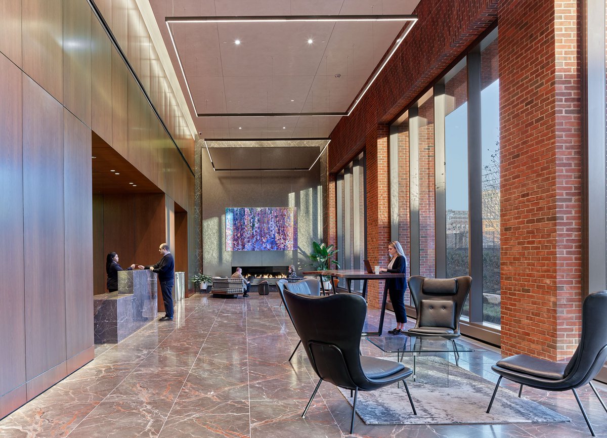 POV: arriving to work in Schuylkill Yards. The #officelobby at 3025 JFK blends classic and contemporary elements to provide a welcoming start to your day. Find your place in #SchuylkillYards: schuylkillyards.com/lease-space/30…  #UrbanArchitecture #ModernWorkplace #WorkLifeBalance