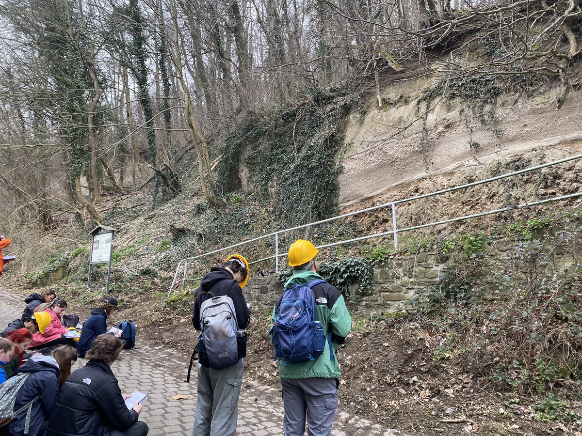 Excellent first couple of days working with our 3rd Year Volcanology students and looking at the explosive deposits of the Laacher See, and Ulmener Maar eruptions @swanseageog