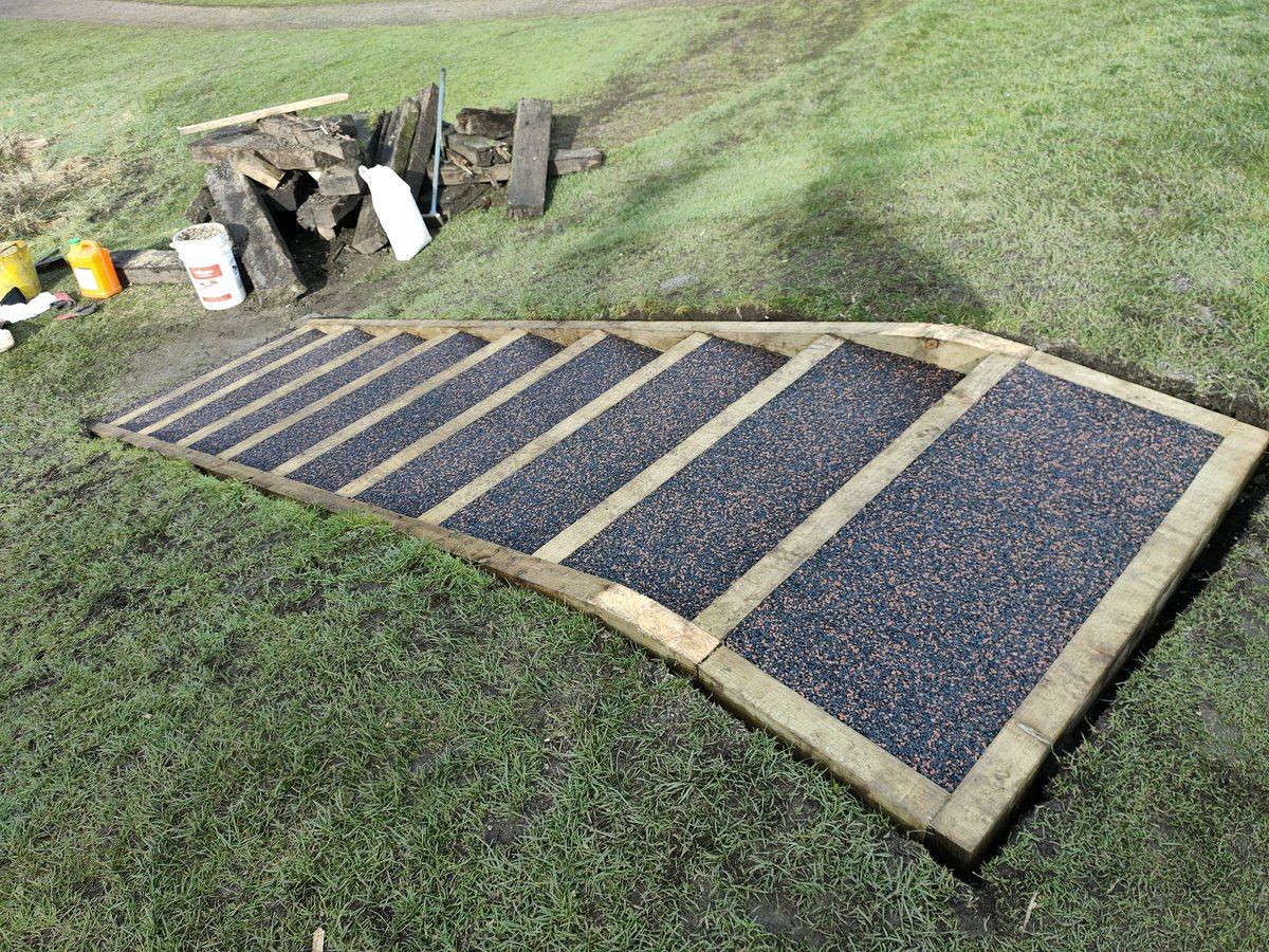 RVResinbound's tweet photo. A small FlexiBound installation today but a giant transformation 😍 
Out with the old slippery sleeper steps. In with anti slip and kinder under foot Ribble Valley Resin steps 🎉 
#steps #recycledrubber #noneslip #porous https://t.co/gArafCMxi3