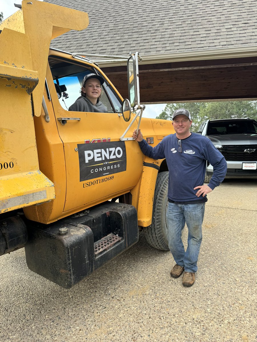 Working men for #penzoforcongress. Senator @ClintPenzo is #arkansasfirst #americafirst! Go vote today #supertuesday @WatchChad @stevebannon_1 @chicksonright @RepMTG