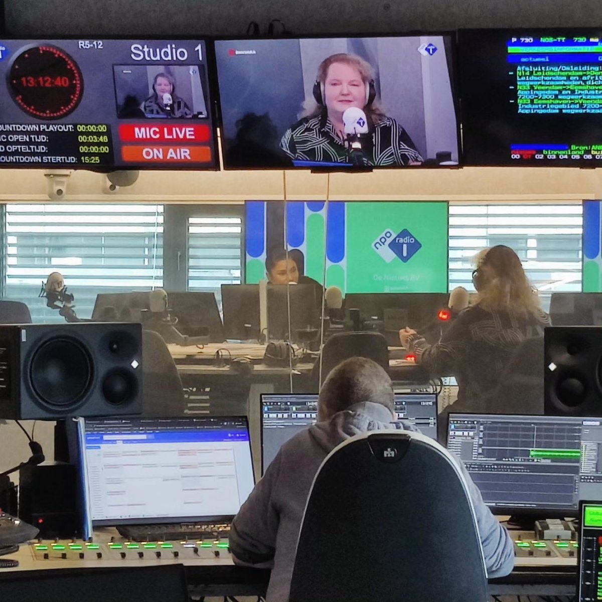 Bij <a href="/denieuwsbv/">De Nieuws BV</a> mocht ik in gesprek met Natasja Gibbs &amp; <a href="/BuurtzorgT/">BuurtzorgT</a> mijn visie geven over zorg bij <a href="/NPORadio1/">NPO Radio 1</a> <a href="/BNNVARA/">BNNVARA</a>

Belangrijk om te laten zien dat er ook positieve mogelijkheden zijn binnen de zorg!

Interview, zie link hieronder:
lnkd.in/ePKeVa9E