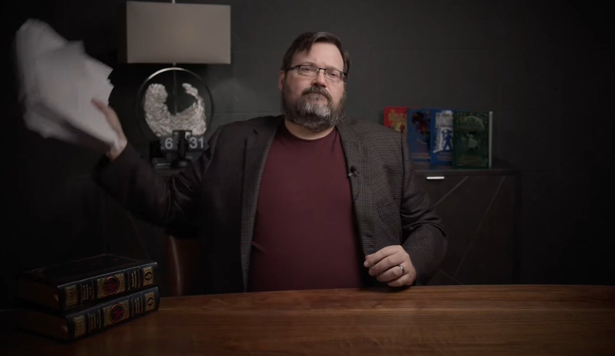 Te despistas un segundo.
Brandon Sanderson: