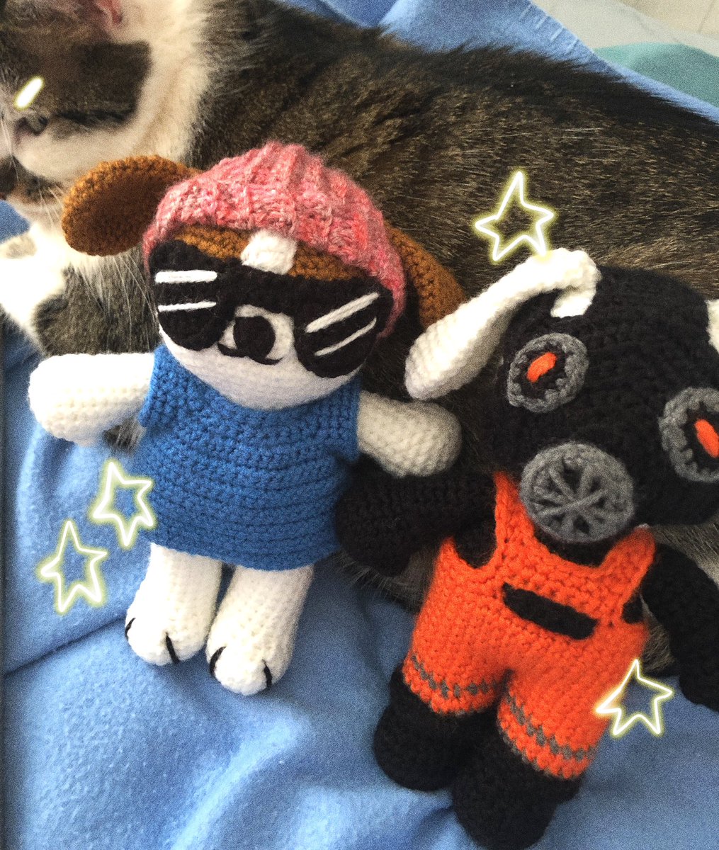 amkroute's tweet photo. trait, i will NEVER be tired of crocheting him
bonus pics of trait and stoney (and my cat)
thinking of doing mortis next, based on the same model :3 https://t.co/jIc2j5yfN5