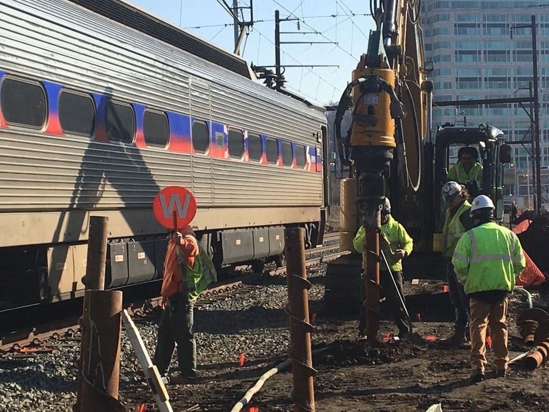 buckmag's tweet photo. Stelcor drilled-in displacement micropiles being installed for SEPTA at Conshohocken Station in Conshohocken, PA. It's an economical deep foundation for the new station platform being installed adjacent to live tracks.
Credit: @DanbroLLC
#Pilebuck #Danbro #micropiles https://t.co/zrX75JuJMm