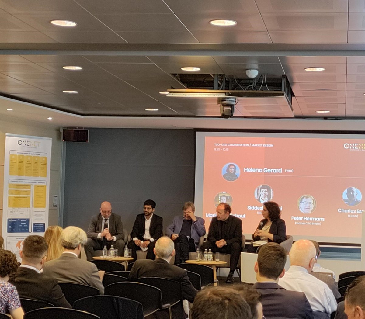 E.DSO SG, Charles Esser, participated in @OneNetProject event panel discussion on #TSO-#DSO coordination and market design. He applauded the good progress of network operators in profiting #digitalisation of #grids and enabling participation of #consumers in #EnergyMarkets. ⚡️