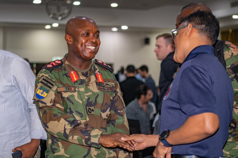 .@USSOCAF and @GhArmedForces hosted the #Flintlock24 Final Planning Event, Feb. 26-March 1, 2024, in Accra, Ghana. The conference gathered approximately 30 international & #AfricanPartners to finalize planning efforts before the #SOFinAfrica exercise. dvidshub.net/news/465357/us…