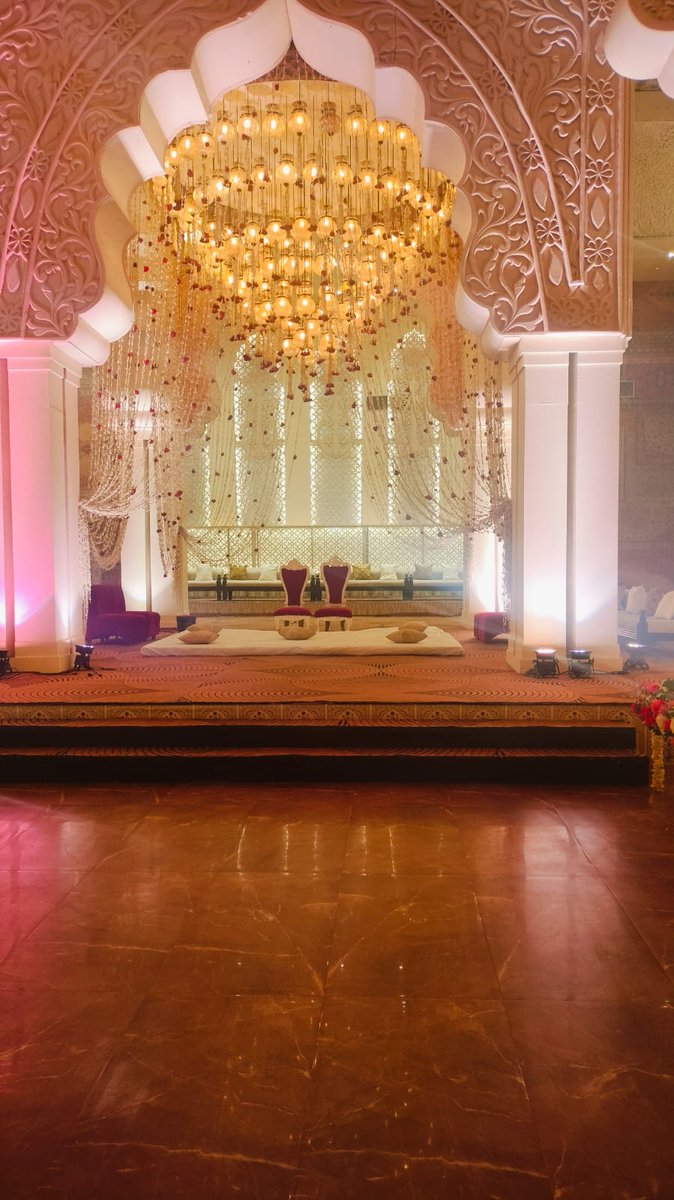 showtimeeventz's tweet image. Premium Decoration for weddings in Gurugram. ✨🌿🌸🤍

#Showtimeevent #weddingday #weddingreceiption #weddingdecor #weddingflowers #flowerstagram #floraldesign #weddingdecoration #weddingphotography #weddingdesign #weddingideas #luxurywedding #interiordecor #partydecor