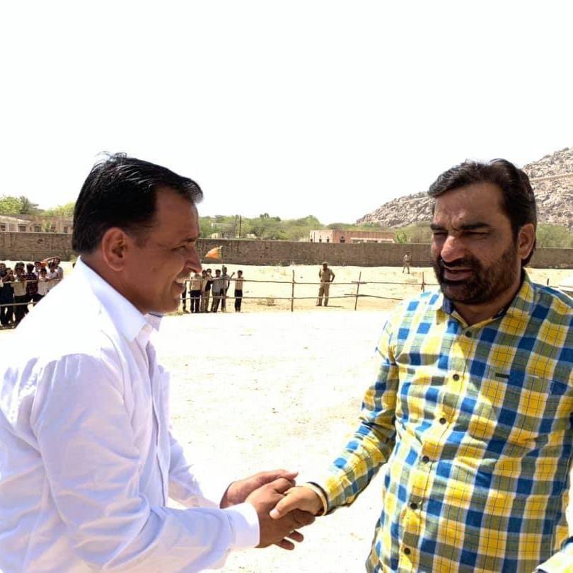 Sunilch35666451's tweet photo. सब साथ में लिखो 
भाजपा की लोकसभा की सीटें हो जाएगी हाफ क्योंकि  
 #RLP_करेगी_BJP_को_साफ https://t.co/pgJQ8tdsgO