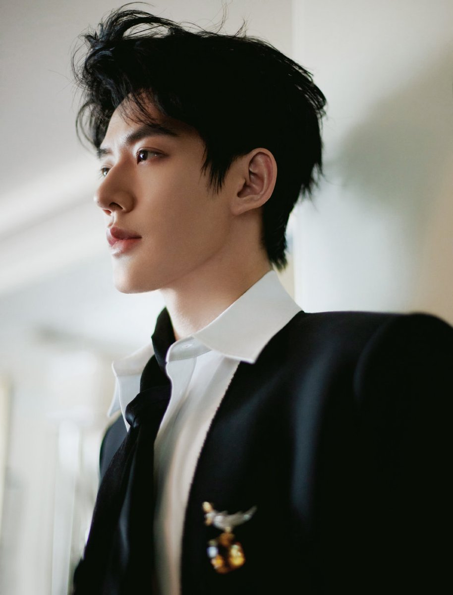 DengWeiDiamond's tweet photo. 20240305 DengWei Studio Weibo Update

“หล่อจังที่รัก”💎

🔗https://t.co/3xQIy59Ubm

#DengWeiXCharlotteTilbury
#DengWei #邓为 #เติ้งเหวย https://t.co/QoatPpZFoO