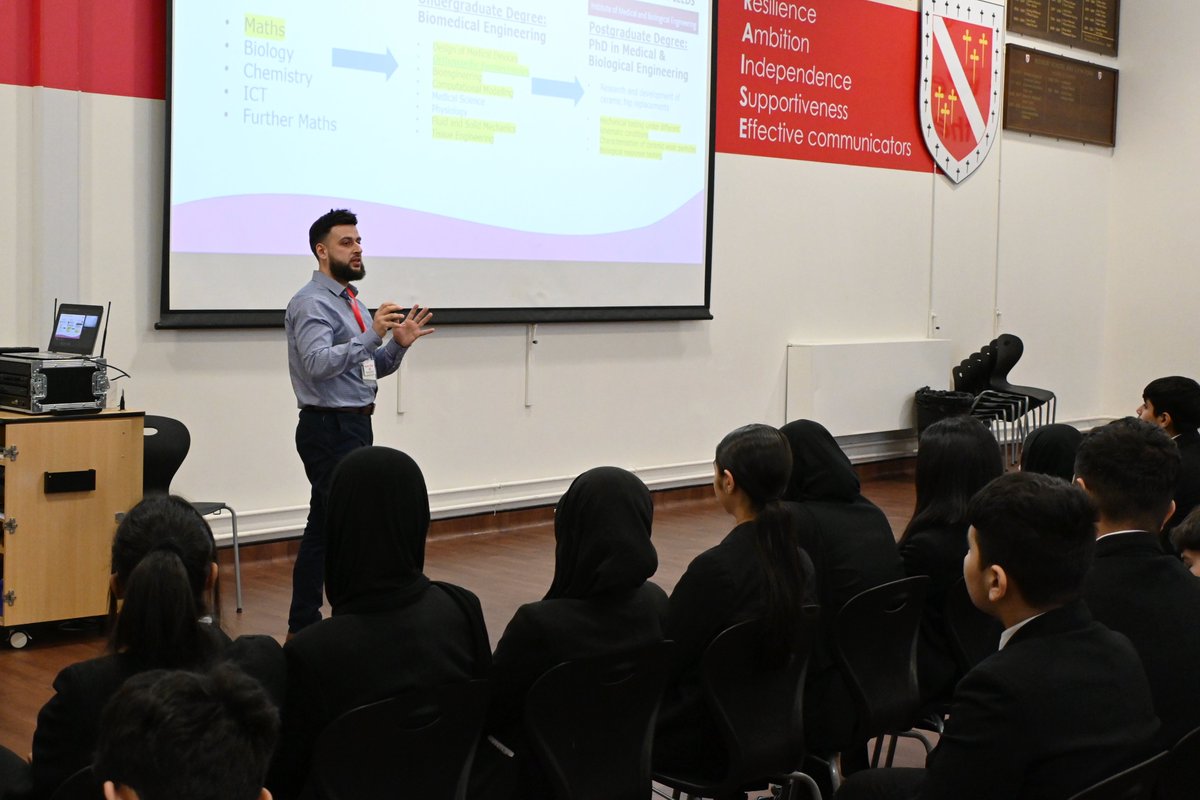 Today, Year 8 students learnt about the importance of maths for future careers. Our guest speakers were Zahraa Kadri & Imran Asif, 2 former Moseley students. They talked to the students about their career journey & the role that maths has played in it. #CareersWeek #Maths