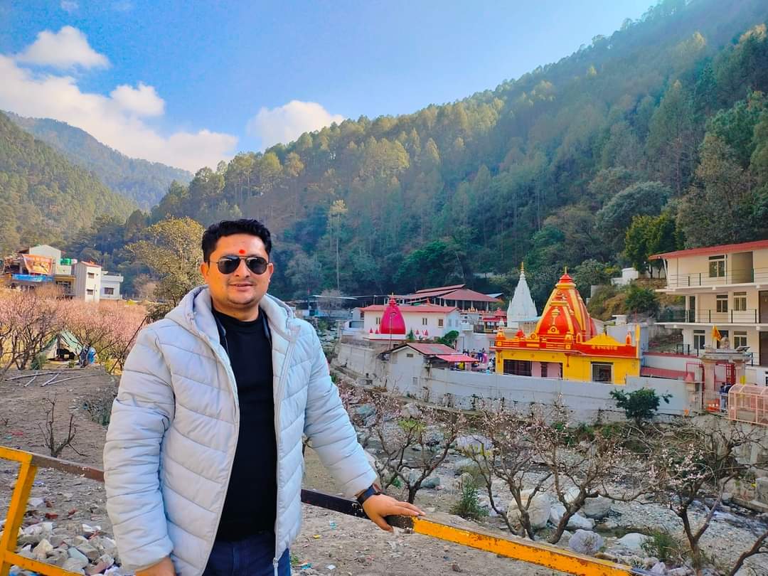 आज हल्द्वानी जाते समय कैंची धाम  में बाबा नीम करौली महाराज जी के दर्शन किए.....!!
<a href="/anandmahindra/">anand mahindra</a> <a href="/narendramodi/">Narendra Modi</a> <a href="/pushkardhami/">Pushkar Singh Dhami</a> <a href="/Shashankrawat29/">Shashank Rawat</a> @sureshgaria_bjp