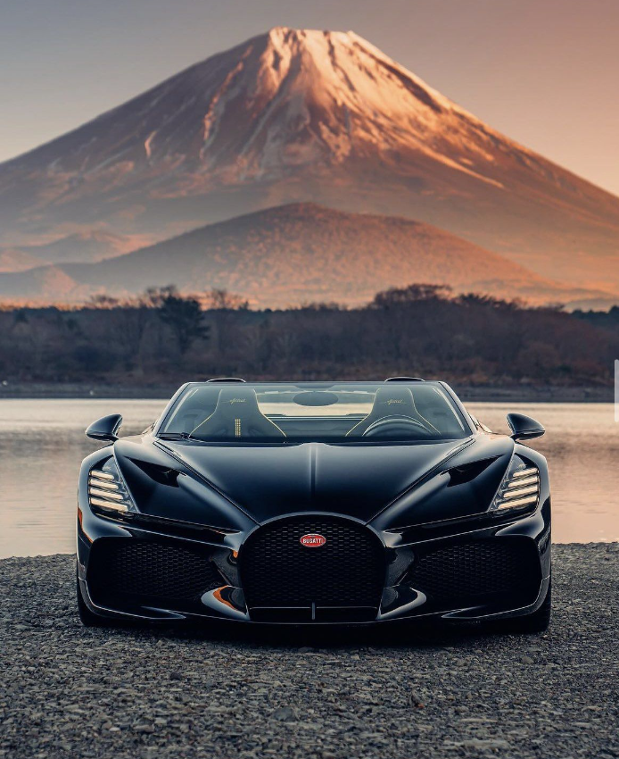 Bugatti Mistral 🌤️