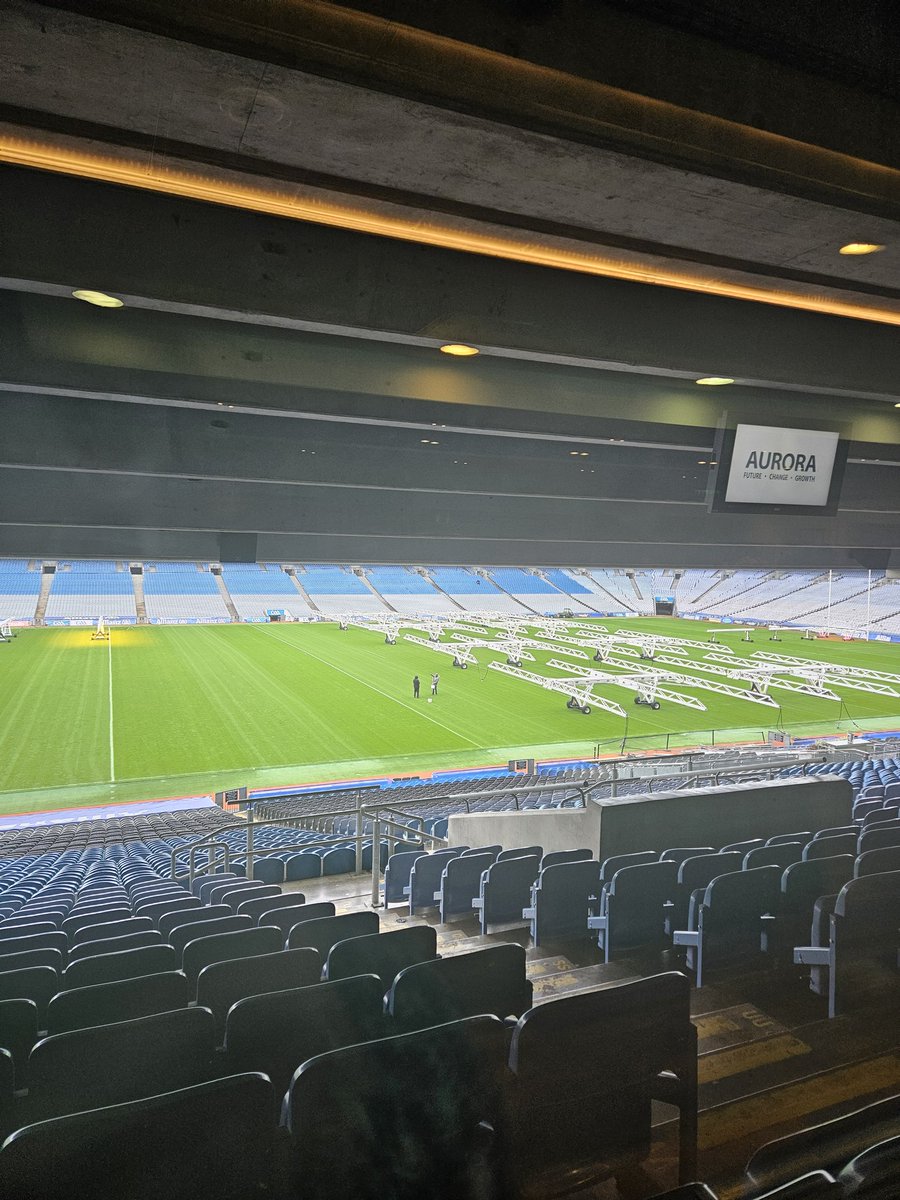 Laura Connaughton tweet media