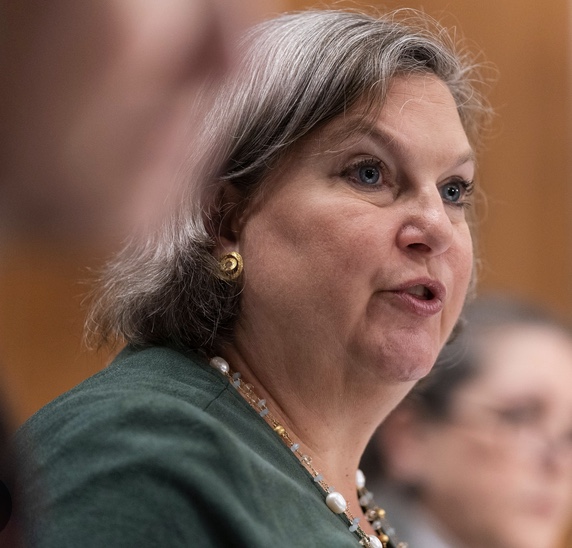 Die stellvertretende US-Außenministerin Victoria 'Fuck the EU' Nuland hat gerade ihren Rücktritt angekündigt. Zeit, ihr aus Brüssel ein herzliches 'Fuck Victoria Nuland' hinterherzurufen... Smiley