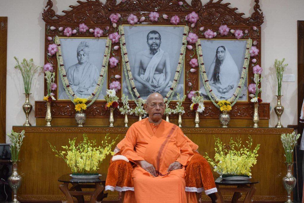 @narendramodi Thoughts and prayers with President of Ramakrishna Math, Srimat Swami Smaranananda ji Maharaj, as he undergoes treatment. May he experience a swift and complete recovery, surrounded by love and healing energy! 🙏🕉️