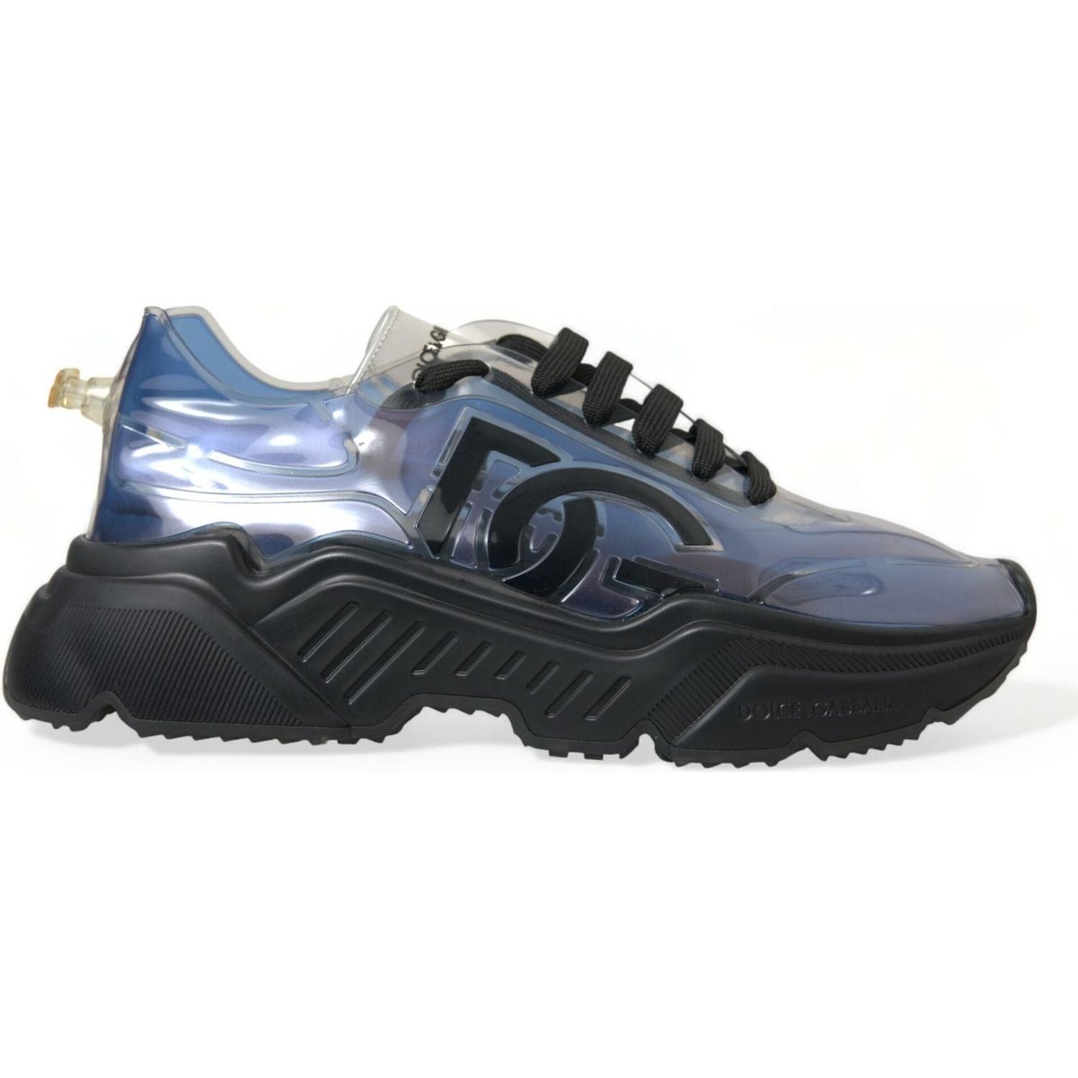 🤗💜Dolce & Gabbana
Blue Logo Inflatable Rubber Daymaster Sneakers Shoes 
DOLCE & GABBANA
Gorgeous brand new with tags, 100% Authentic Dolce & Gabbana Daymaster low top sneakers feature the crossover DG logo stitched on the side and a super-flex rubber sole.
Model: Daymaster...