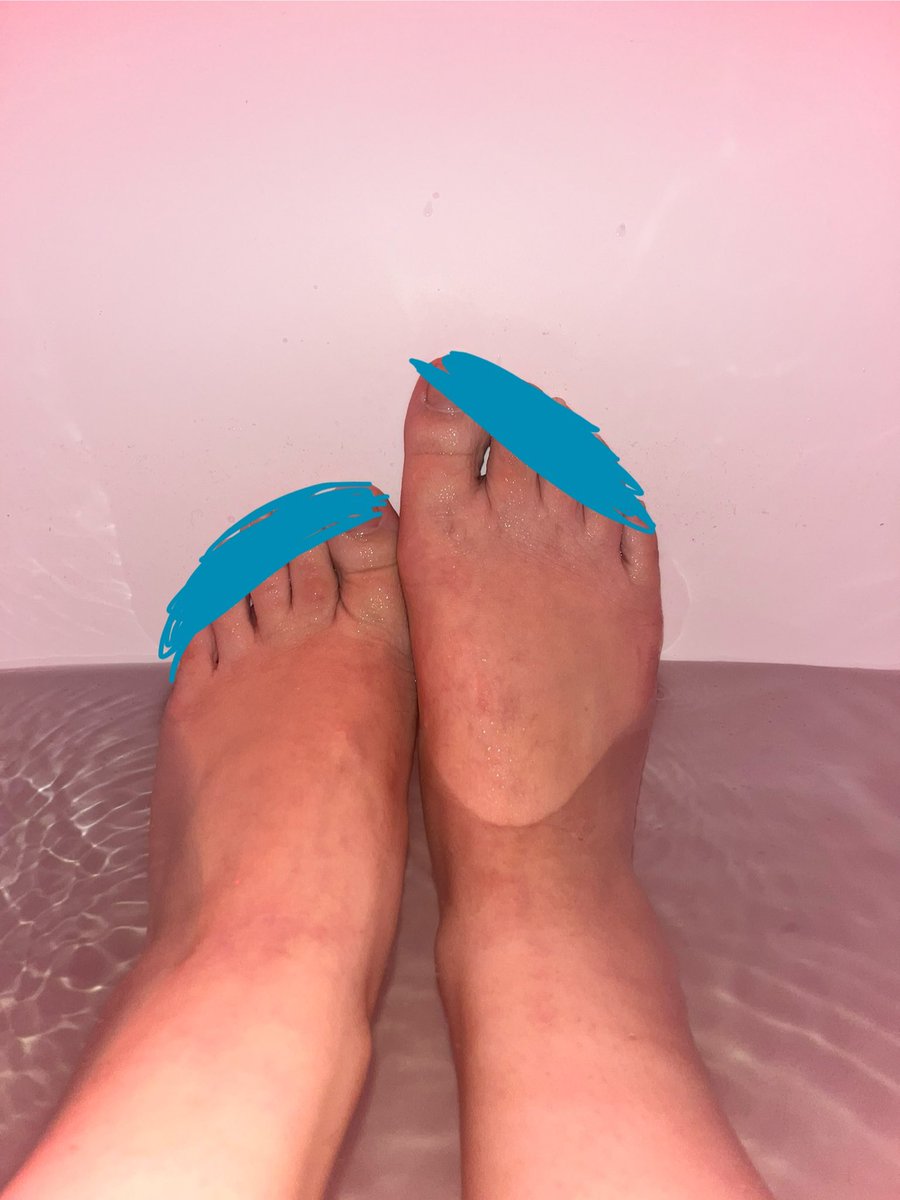 EParassi's tweet image. You can see more with the link in bio ☺️ 
Special request? DM me 😇
#feet #feetpics