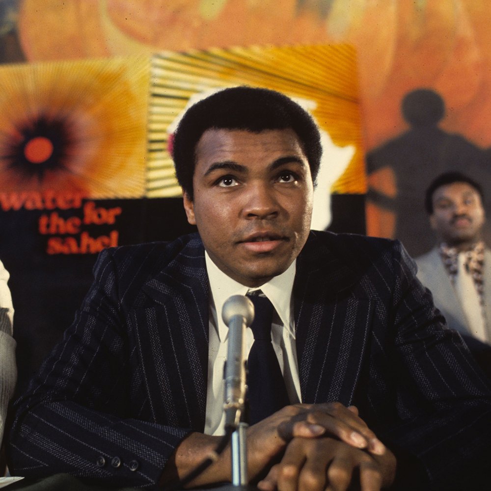 On this day in 1975: Ali during a press conference in the lobby of the General Assembly Building at the UN Headquarters. Ali announced that he would donate his circuit television earnings to UNICEF and Africare to aid countries affected by the Sahel drought. 📸: @LeiferNeil