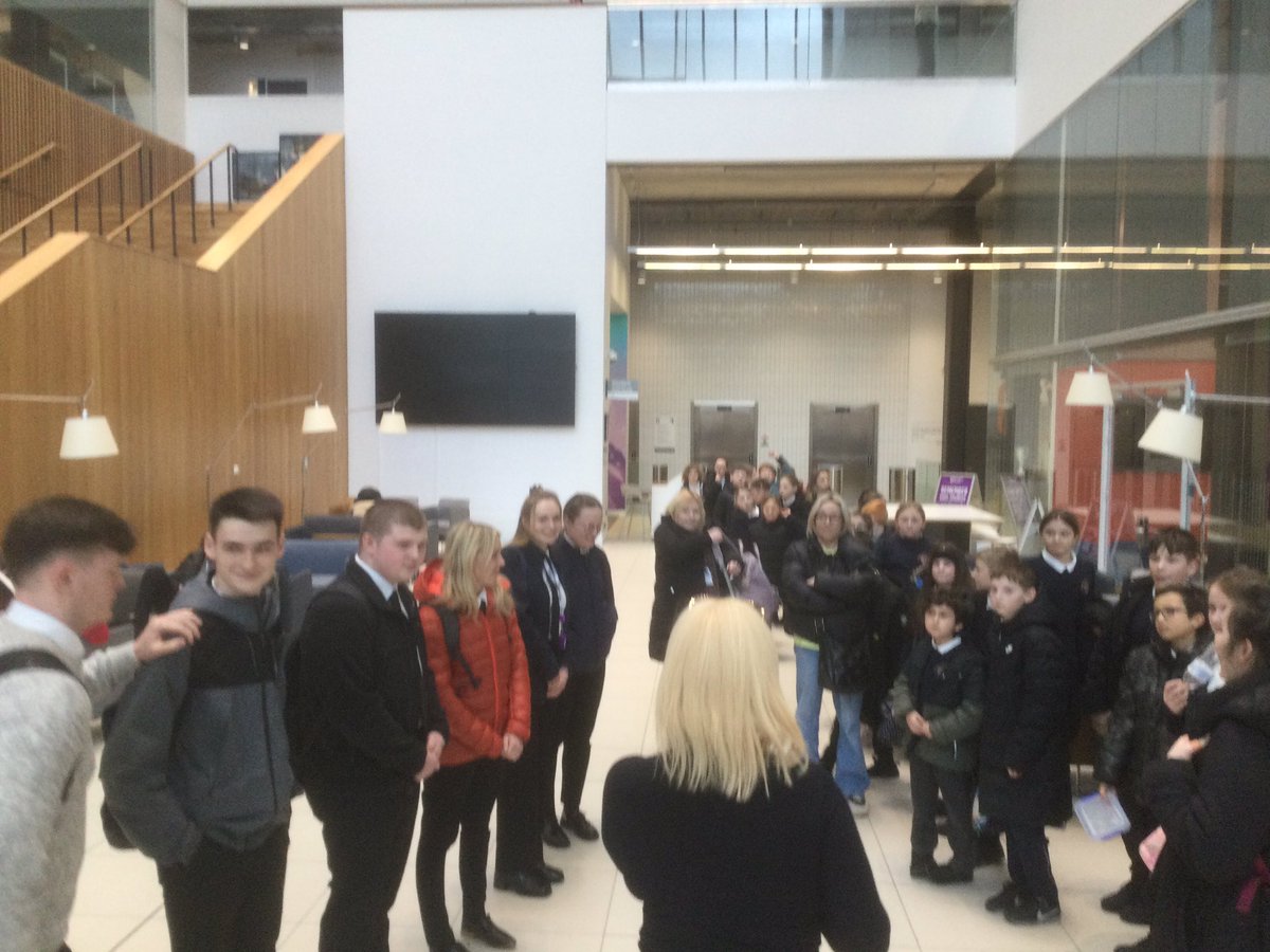 A chance for P6s <a href="/StanleyPS_EYC/">Stanley PS & EYC</a> before leaving to meet cadets who are studying <a href="/CofGCollege/">City of Glasgow College</a> and ask what motivates them.