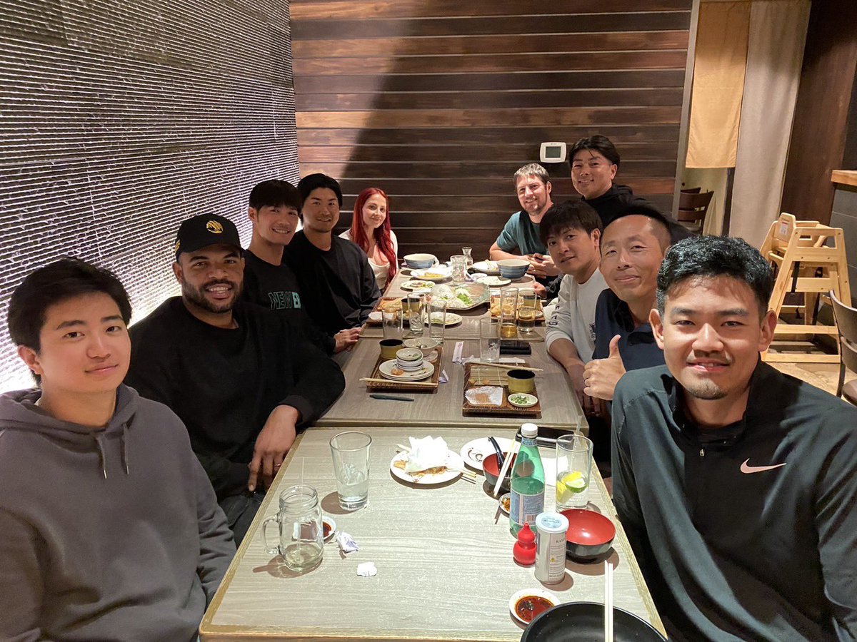 Baystars Family dinner last night… wishing all the best to the team and city of Yokohama 💙🙏🏾