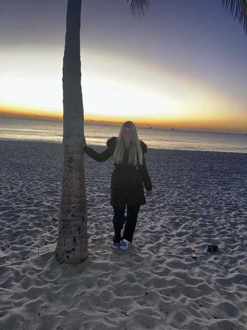 Watch NurseGwennie1977's leaked NSFW photo on TwXstars