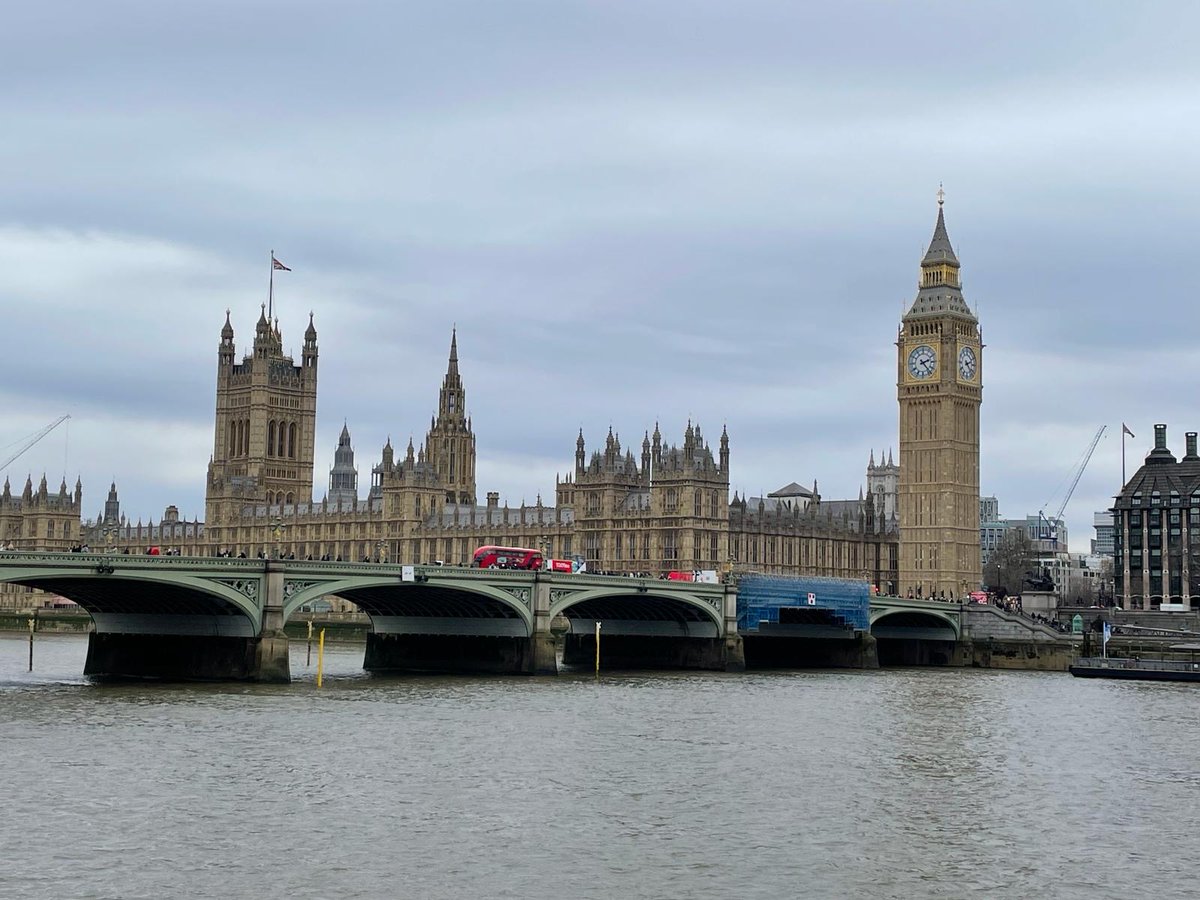 Les élèves de 2de euro (DNL Physique-Chimie) du <a href="/LyceeChLeChauve/">Lycée Charles Le Chauve</a>  sont bien arrivés à Londres ce lundi 4 mars. Au programme : visite du "Shakespeare’s Globe Theater", balade jusqu’à Westminster et "The Garden at 120". #London