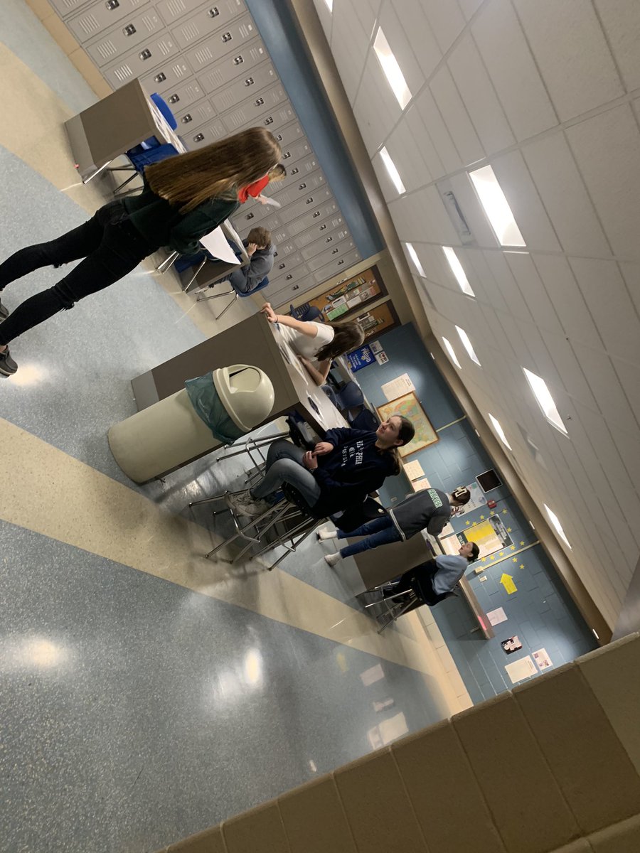 MsPeyton29's tweet photo. It’s last minute  practicing for our “Voices of Today, Change for Tomorrow” PBL unit. Students begin recording today 💚
@PBLWorksKY 

@rcshsmrsjohnson 
@mrskthompsonELA https://t.co/Q7qW1CHr3q