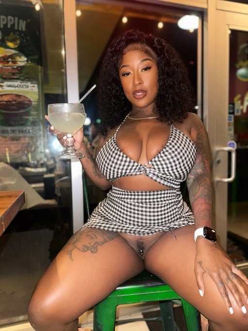 Taco Tuesday 😈🌮 let me see y'all tacos 😈 https://t.co/86yOiYNNGC