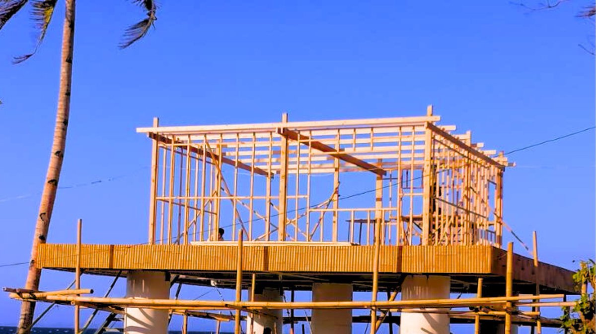 real_Arkpad's tweet photo. Our ArkPad-C platform construction is finished, marking the start of assembling the house above it. The aluminum stairs, wooden frame, and deck joists has been installed. With each piece falling into place, we are now edging closer to witnessing the #ArkPad floating on the ocean. https://t.co/BhqbUqSVAu