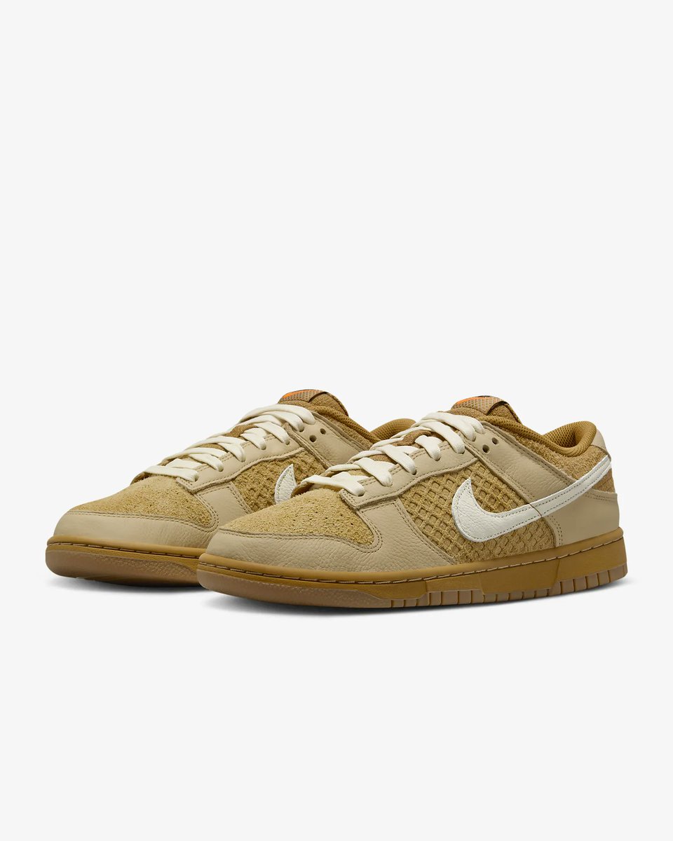 LIVE! 👟 Nike Dunk Low 'Waffle'
bit.ly/49PLXV8 

#ad #shoedrops #snkrs #sneakers #sneakerdrops
