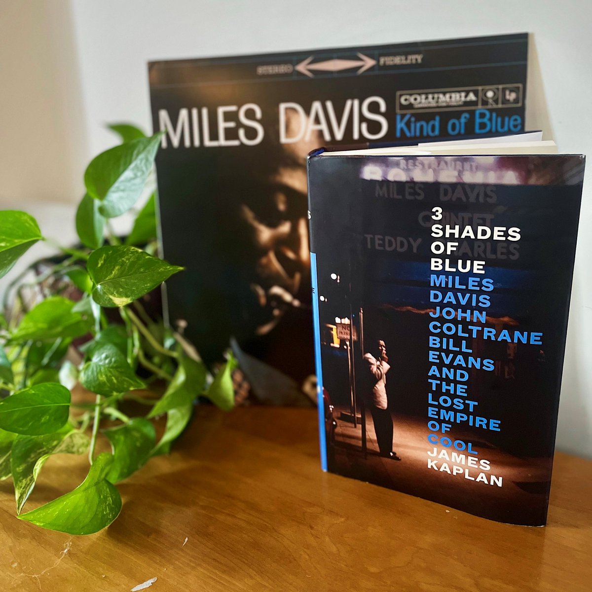 🎺3 Shades of Blue by James Kaplan @jckaplan is on sale today! 🎺⁠ ⁠ “Between 1955 and 1965 jazz reached its peak. . . . Kaplan has written the definitive book on how that decade came to be . . . vital. ' —London Sunday Times Start reading: bit.ly/4a2Y9C9